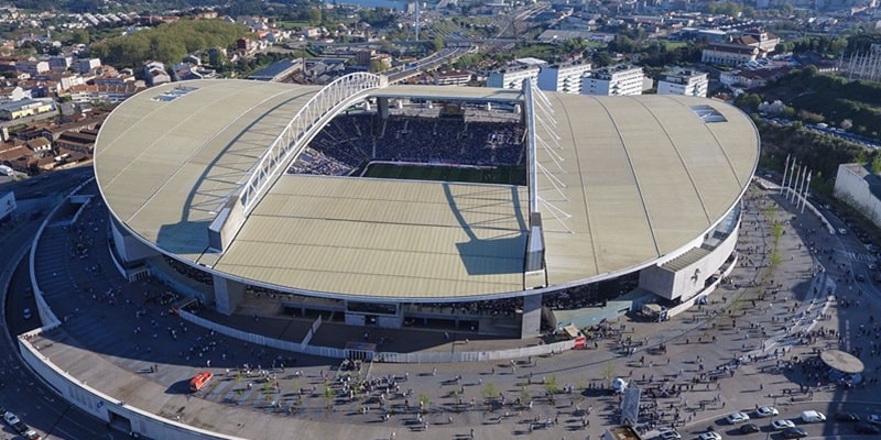 Sân Estádio do Dragão của Porto có sức chứa tối đa 50.431 khán giả